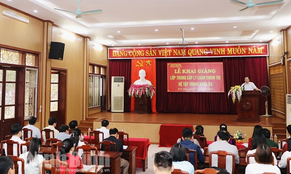 Quy định mới của Ban Bí thư về đối tượng, tiêu chuẩn và phân cấp đào tạo lý luận chính trị